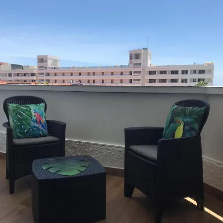 Playa Honda Elegantia アパート